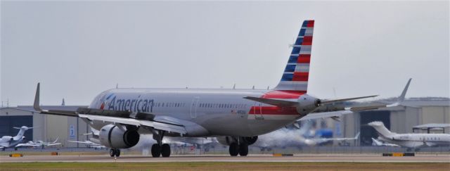 Airbus A321 (N152AA)