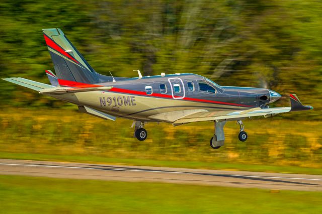 Socata TBM-700 (N910ME) - Socata TBM-900 N910ME taking off from KLOM, (Wings Field) on 30 Sep 2021.