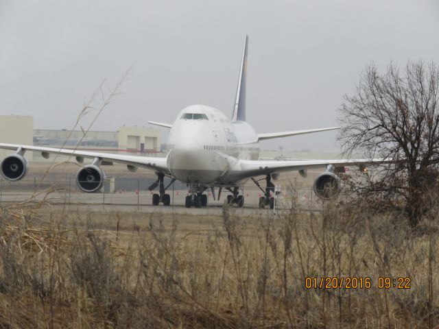 Boeing 747-400 (D-ABVL)