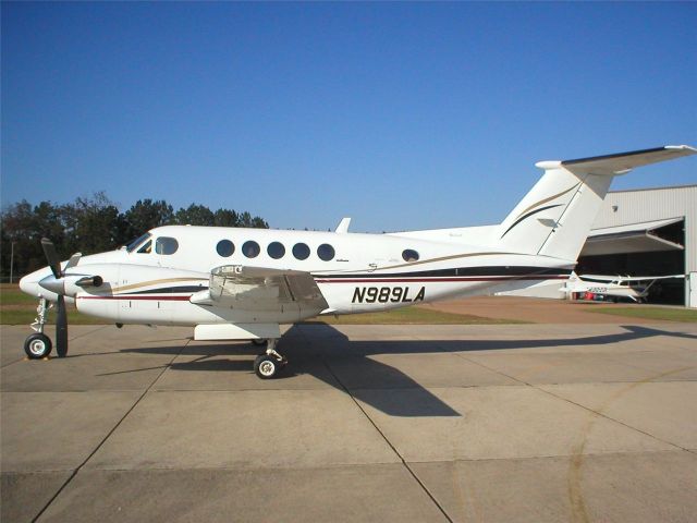 Beechcraft Super King Air 200 (N989LA)