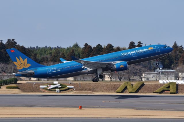 Airbus A330-200 (VNA-377) - 2012/3/14