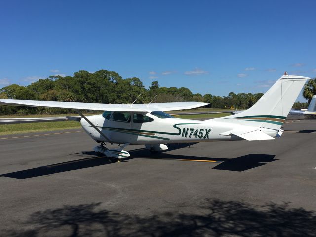 Cessna Skylane (N745X) - Just landed RW 5 on a stunning day