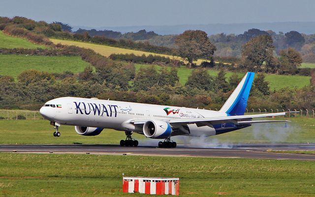 BOEING 777-300 (9K-AOF) - kuwait b777-369er 9k-aof landing at shannon 21/9/18.