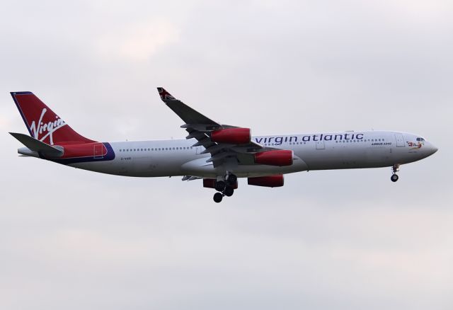 Airbus A340-300 (G-VAIR)