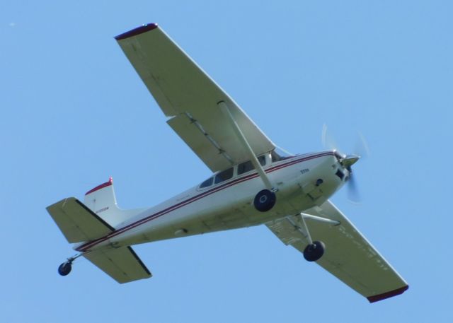 Cessna Skywagon 180 (N4678B) - N4678B over Corvallis 09th May 2020