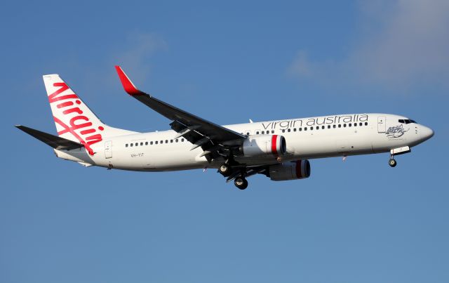 Boeing 737-800 (VH-YIT) - On Approach To Rwy 16R