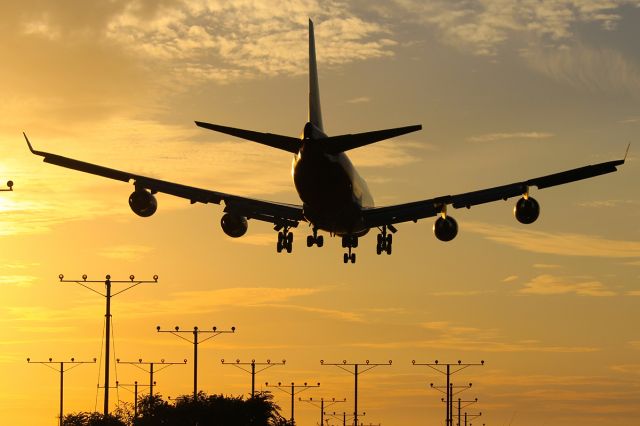 Boeing 747-400 (HL7619)