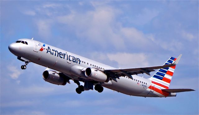 Airbus A321 (N120EE) - a rel=nofollow href=http://flightaware.com/live/flight/N120EE/history/20141025/1920Z/KLAX/KLAShttps://flightaware.com/live/flight/N120EE/history/20141025/1920Z/KLAX/KLAS/a