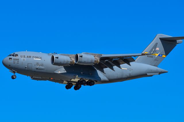 Boeing Globemaster III (N80266) - C-17 Landing at Long Beach from Charleston 