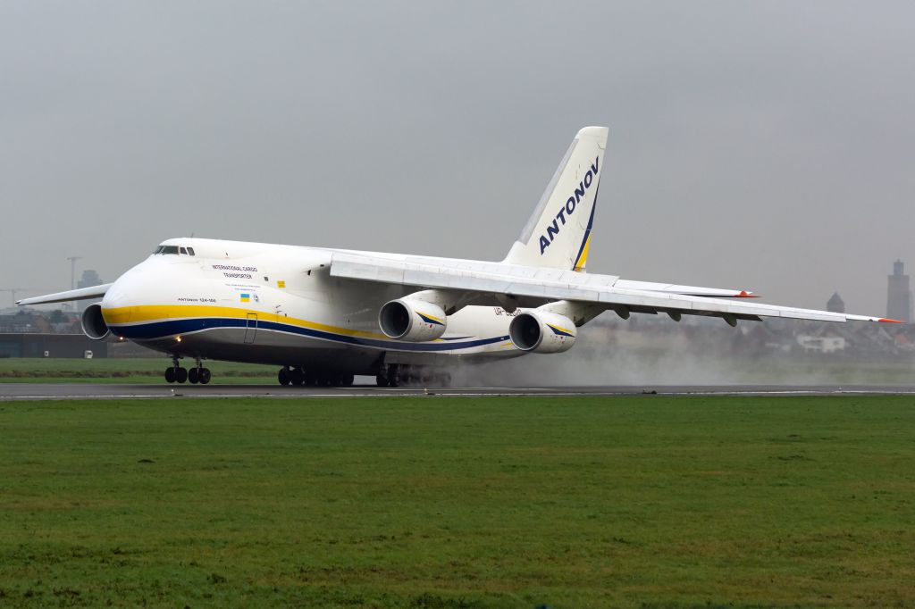 Antonov An-12 (UR-82029)