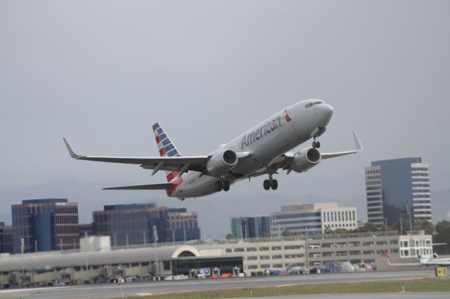 Boeing 737-800 (N359PX)