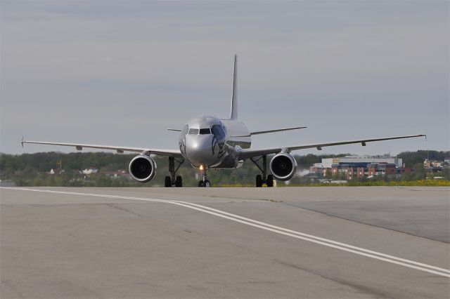 de Havilland Dash 8-400 (OE-LEC)