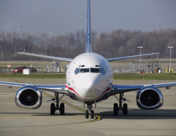 BOEING 737-400 (N459UW)