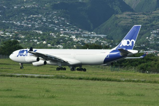 Airbus A340-300 (F-GLZK)