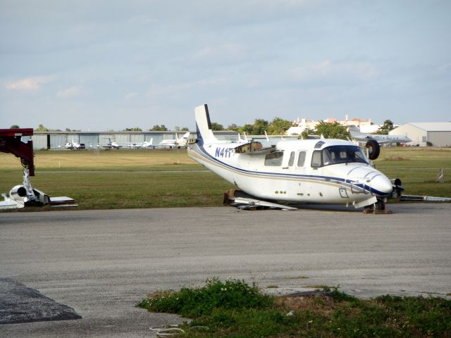 Rockwell Turbo Commander 690 (N41T)