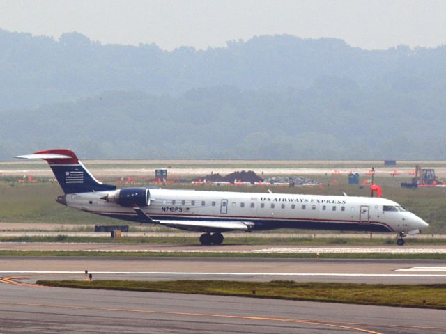 Canadair Regional Jet CRJ-700 (N718PS) - Taking Off 20C on 5/19/2013