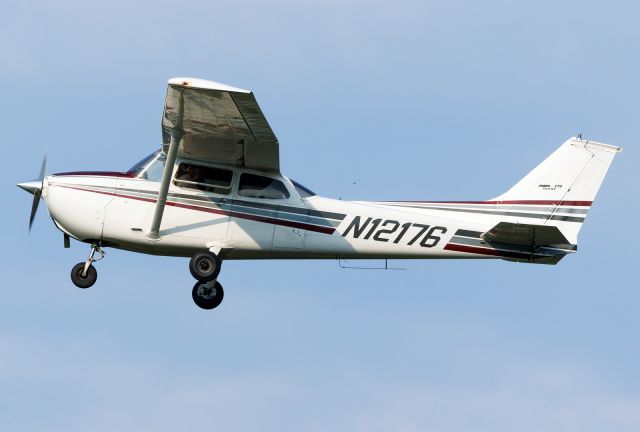 Cessna Skyhawk (N12176)