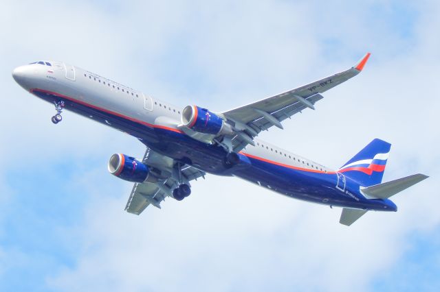 Airbus A321 (VP-BKZ)