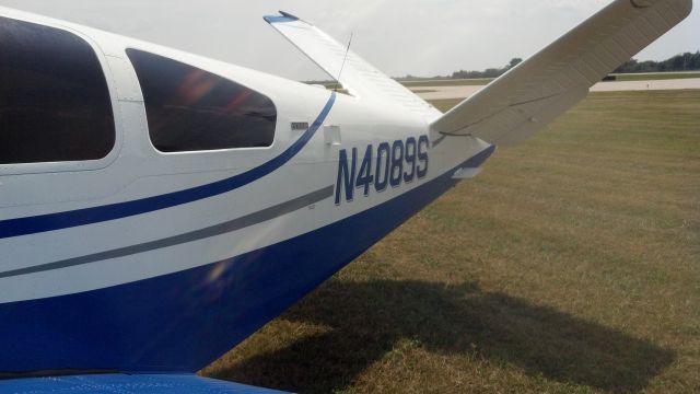 Beechcraft 35 Bonanza (N4089S)