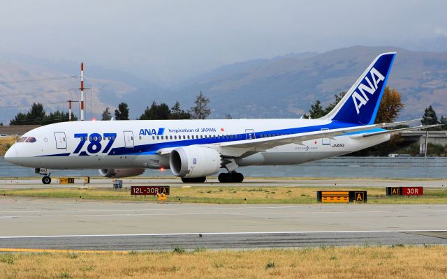 Boeing 787-8 (JA805A)