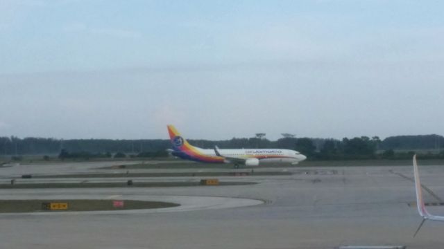 Boeing 737-800 (9Y-JMB)