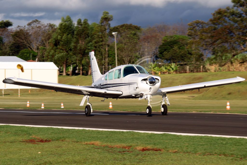 Piper Cherokee Arrow —