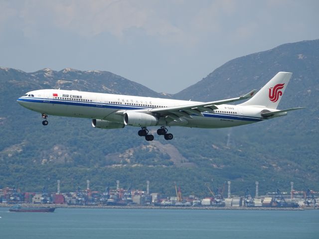 Airbus A330-300 (B-5919)