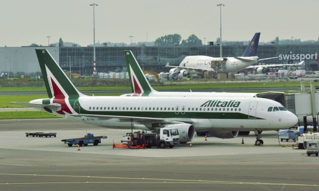 Airbus A320 (EI-EIC) - Alitalia Airbus A320-216 EI-EIC in Amsterdam