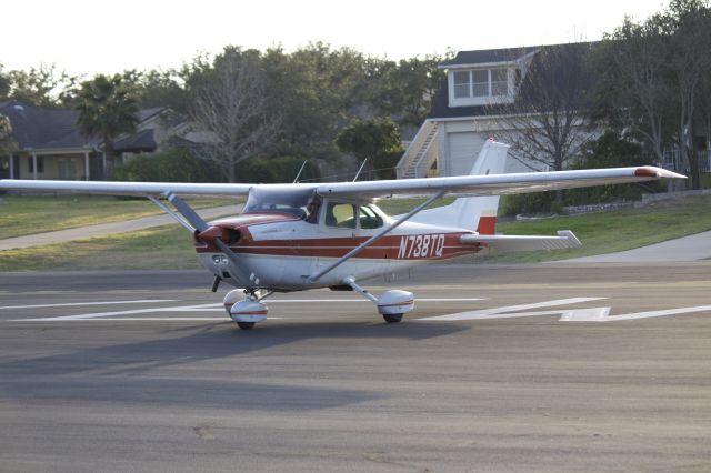 Cessna Skyhawk (N738TQ)