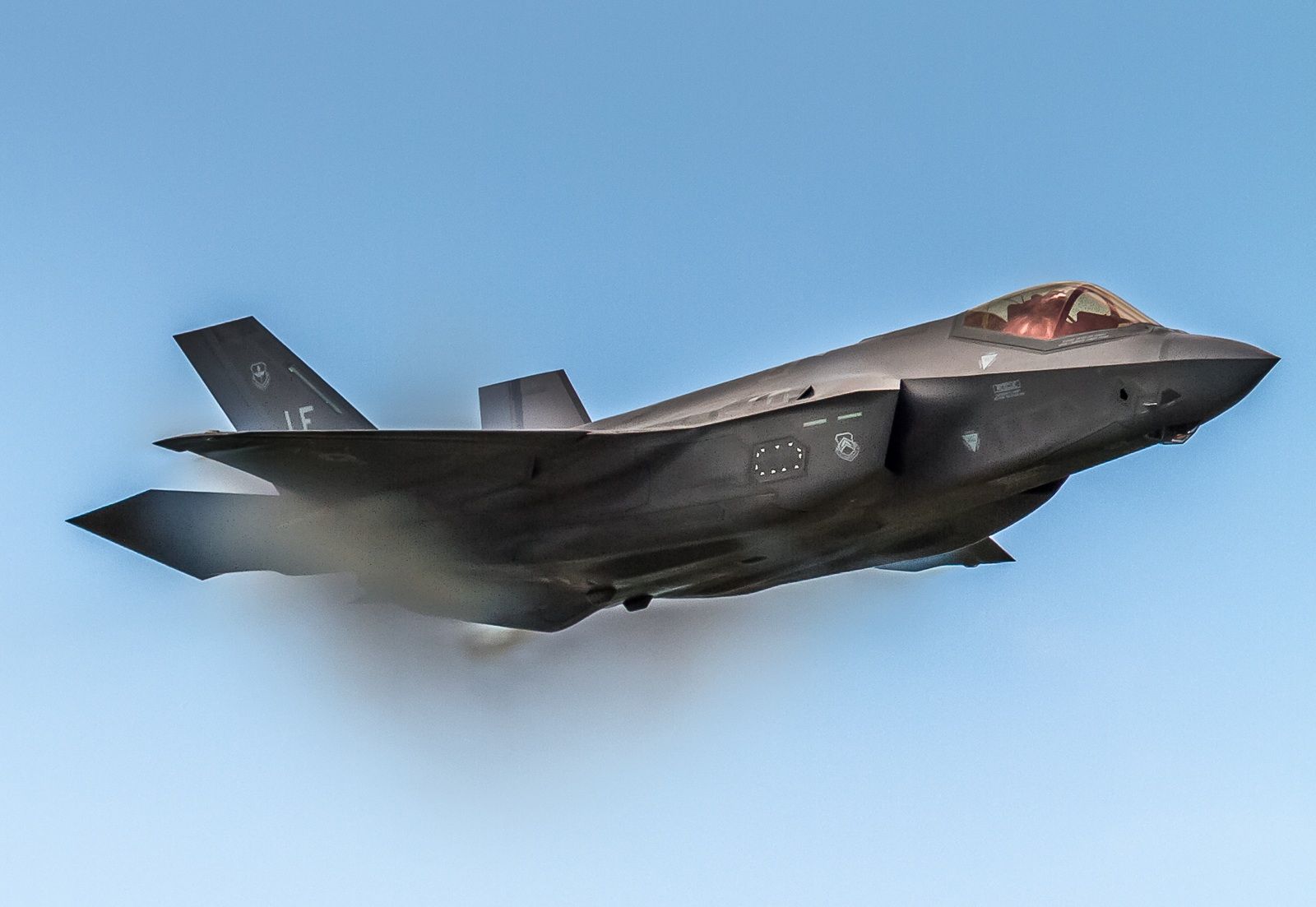 Lockheed F-35C (13-5079) - High speed pass by the F35 Lightning II