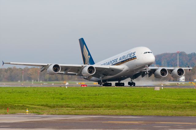 Airbus A380-800 (9V-SKS)