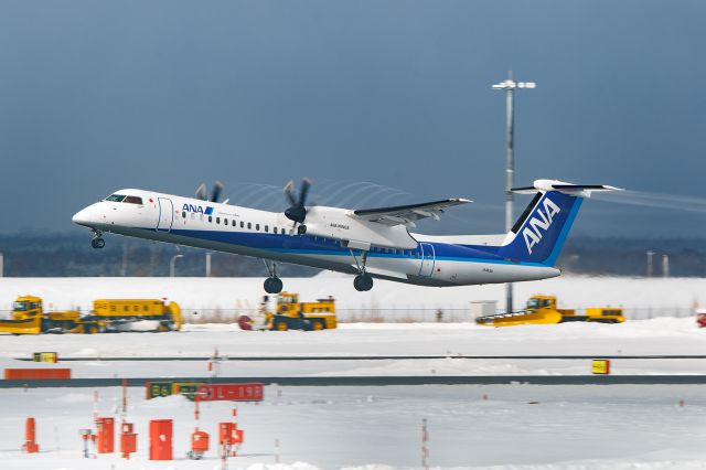 de Havilland Dash 8-400 (JA463A)