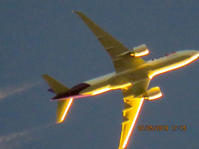 BOEING 777-200LR (N895FD)