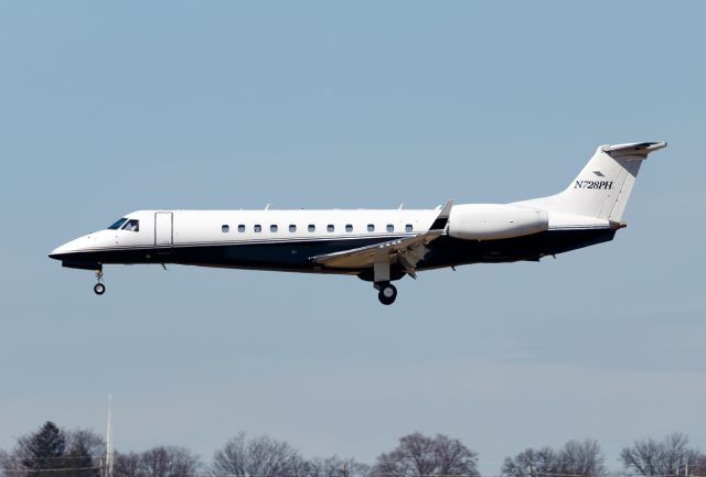 Embraer Legacy 600/650 (N728PH)