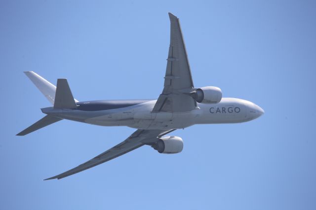 BOEING 777-200LR (N703GT)