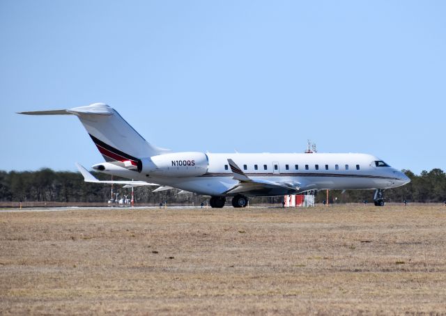 Bombardier Global 5000 (N100QS)