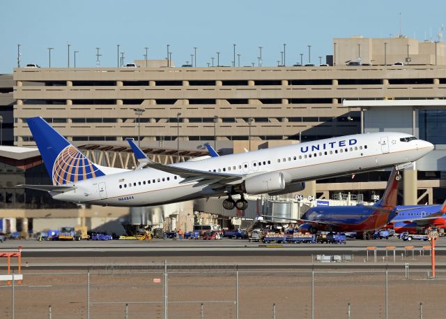 Boeing 737-900 (N64844)