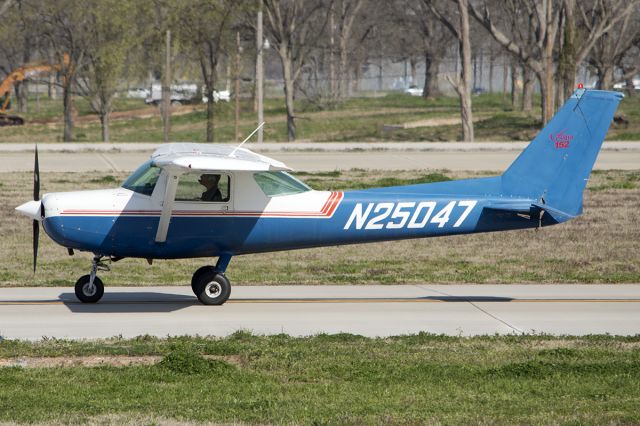Cessna 152 (N25047) - March 2013