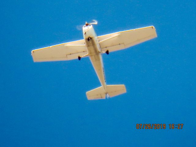 Cessna Skyhawk (N92004)