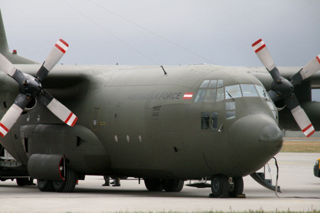 — — - Lockheed C-130K Hercules  -  Graz  -  2015-01-23