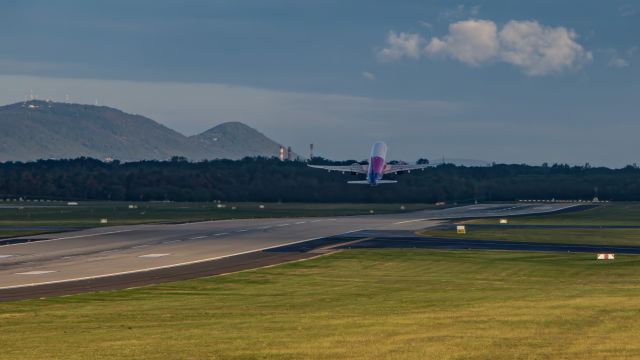 Airbus A321neo (HA-LVZ)