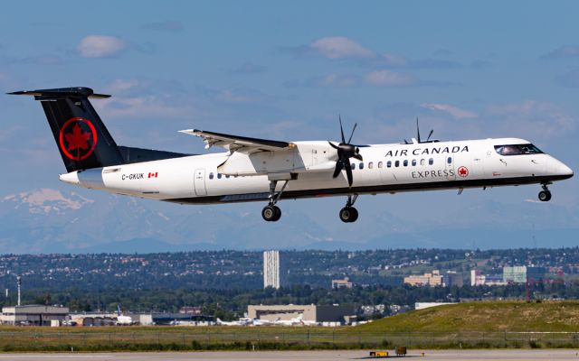 de Havilland Dash 8-400 (C-GKUK)