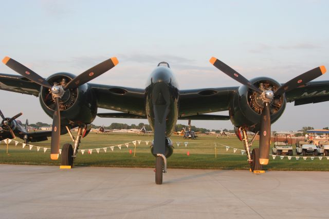 — — - Tigercat Head On EAA Oshkosh 2011