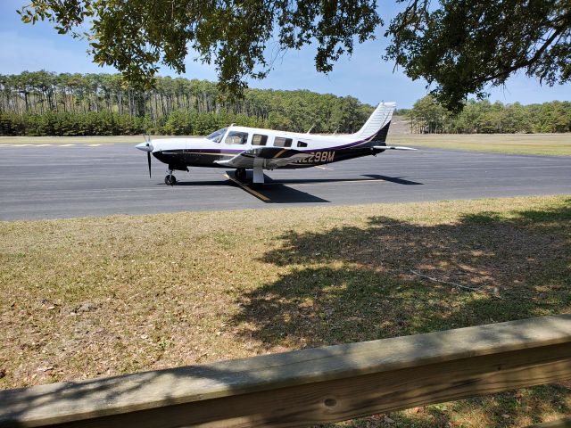 Piper Saratoga (N2298M) - Airplane Parking