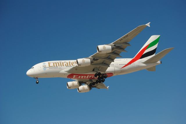 Airbus A380-800 (A6-EOF) - 2/26/2016: Emirates Airbus A380-861 (CN 171) (A6-EOF) on final for Runway 26L at KIAH. 