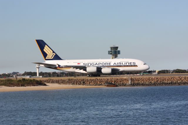 Airbus A380-800 (9V-SKS)