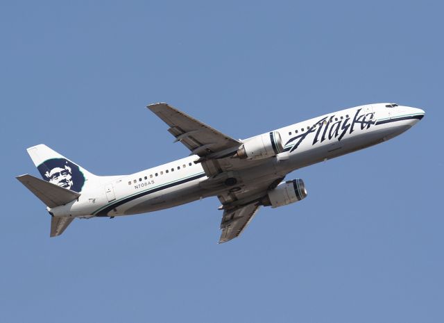 Boeing 737-700 (N708AS)