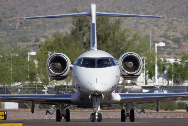 Canadair Challenger 350 (N791QS) - Comings and goings at Scottsdale (Please view in "Full" for best image quality)