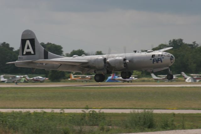 Boeing B-29 Superfortress (N529B) - FIFI Touches Down Runway 36 Oshkosh