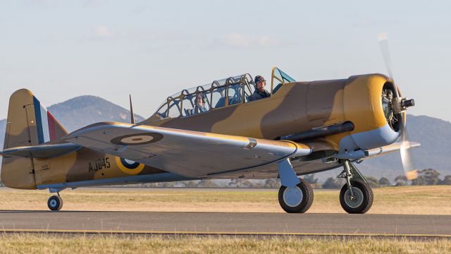 North American T-6 Texan (VH-TXN)